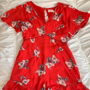 Cute red floral romper🌺